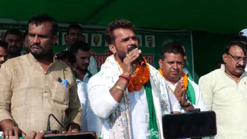 रोहतास-में-खेसारी-लाल-यादव-बोले–-‘सरकार-बदलिए-ताकि-रोजी-रोजगार-मिले’,-पवन-सिंह-पर-भी-साधा-निशाना