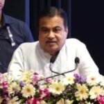 मजाक-मजाक-में-नितिन-गडकरी-ने-अधिकारियों-को-दे-डाली-सलाह,-फाइलें-लटकाने-पर-कही-ये-बात