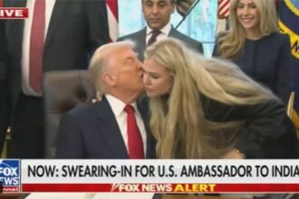 डोनाल्ड-ट्रंप-ने-चार्ली-किर्क-की-पत्नी-एरिका-को-सभी-के-सामने-किया-“kiss”,-ओवल-ऑफिस-के-वायरल-video-ने-मचाई-सनसनी