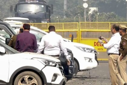 दिल्ली-बम-ब्लास्ट-केस-में-बड़ा-खुलासा,-एक-नहीं-दो-कार-से-आए-थे-संदिग्ध!-आखिर-कहां-गई-लाल-रंग-की-eco-sports-कार