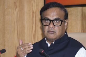 दिल्ली-ब्लास्ट:-सोशल-मीडिया-पर-की-थी-‘अपमानजनक’-पोस्ट,-अब-15-लोगों-का-‘इलाज’-कर-रही-असम-पुलिस