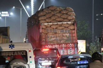 lucknow:-रिश्वत-लेकर-पास-कराते-थे-ओवरलोड-वाहन…-प्रतिवाहन-छह-हजार-था-रेट,-एसटीएफ-ने-किया-भंडाफोड़