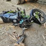 लखीमपुर-खीरी-में-भीषण-हादसा:-तेज-रफ्तार-कार-ने-बाइक-को-मारी-टक्कर,-तीन-दोस्तों-की-मौत