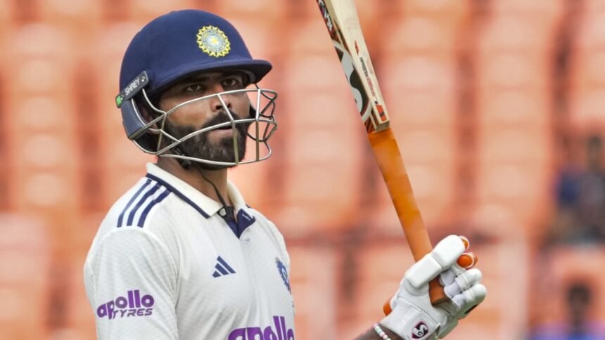 रवींद्र-जडेजा-ने-हासिल-की-बड़ी-उपलब्धि,-टेस्ट-क्रिकेट-के-इतिहास-में-ऐसा-करने-वाले-बने-सिर्फ-चौथे-खिलाड़ी