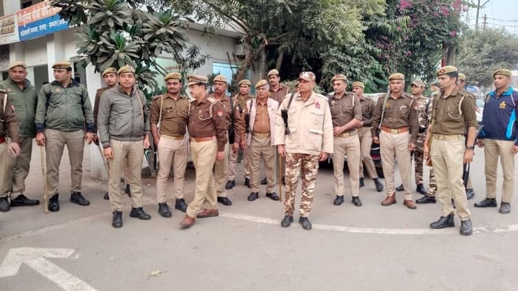 up:-संभल-में-जामा-मस्जिद-के-पास-पदयात्रा-निकालने-के-एलान-पर-पुलिस-प्रशासन-अलर्ट;-पीएसी-और-आरआरएफ-तैनात