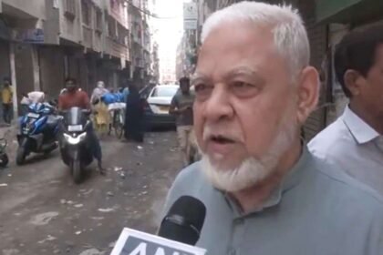 कोलकाता-की-गुलशन-कॉलोनी-में-मतदाता-सूची-संशोधन-का-काम-जारी,-सामने-आए-कई-हैरान-करने-वाले-मामले