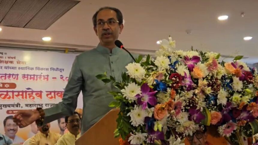 ‘पापा-मुझे-इसने-मारा…’-उद्धव-ठाकरे-ने-एकनाथ-शिंदे-की-सीएम-फडणवीस-से-अनबन-पर-कसा-तंज