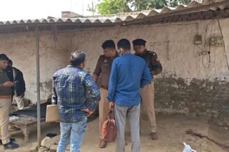 up:-आगरा-में-बड़ी-वारदात…नौकर-ने-फावड़े-से-प्रहार-कर-मालिकन-की-कर-दी-हत्या,-जांच-में-जुटी-पुलिस