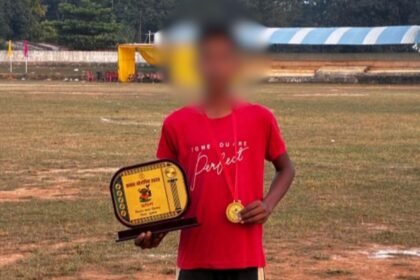 मैदान-में-फुटबॉल-खेलते-समय-12-साल-के-बच्चे-को-आया-हार्ट-अटैक,-हो-गई-मौत,-परिवार-में-पसरा-मातम