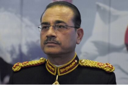 पाकिस्तान-में-संविधान-संशोधन-के-बाद-असीम-मुनीर-को-सौंपी-गई-तीनों-सेनाओं-और-परमाणु-केंद्र-की-कमान,-बनाए-गए-cdf