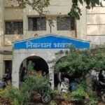 up:-रजिस्ट्री-दफ्तर-में-ई-स्टांप-बंद,-वेंडर-कर-रहे-मनमानी…एक-लाख-रुपये-के-स्टांप-पर-1000-तक-कमीशन