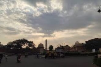 up-weather:-मौसम-में-बदलाव-की-आहट,-सक्रिय-हो-रहे-दो-पश्चिमी-विक्षोभ;-क्या-होगा-असर?-बढ़ाएंगे-ठंड-या-रहेगी-राहत