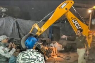 बरेली-में-फिर-गरजा-बुलडोजर:-कुतुबखाना-मंडी-में-नगर-निगम-ने-की-कार्रवाई,-दुकानदारों-में-मची-खलबली