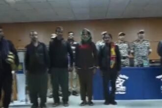 नक्सलवाद-को-लगा-एक-और-बड़ा-झटका,-विकास-नागपुरे-समेत-11-हार्डकोर-नक्सलियों-ने-किया-सरेंडर