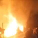 raebareli:-स्क्रैप-गोदाम-में-लगी-भीषण-आग,-घरों-से-बाहर-भागे-लोग;-लाखों-का-सामान-जला,-फायर-ब्रिगेड-ने-पाया-काबू