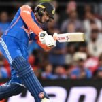 18-छक्के-चौके,-अभिषेक-शर्मा-ने-महज-32-गेंदों-में-ठोकी-सेंचुरी,-मोहम्मद-शमी-की-जमकर-की-धुनाई