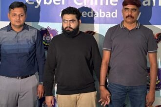गुजरात:-50-लाख-के-डिजिटल-फ्रॉड-में-कांग्रेस-नेता-आर्षमान-खान-गिरफ्तार,-इंटरनेशनल-गैंग-से-जुड़े-होने-का-खुलासा