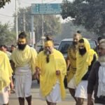 up:-गिरिराज-की-जय-जयकार…गोवर्धन-मार्ग-पर-उमड़ा-भक्तों-का-रेला,-संत-प्रेमानंद-भी-लगा-रहे-परिक्रमा