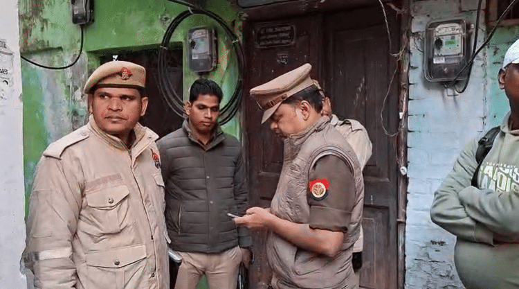 दिल्ली-ब्लास्ट:-लखनऊ-में-डॉ.-शाहीन-के-घर-पर-एनआईए-की-छापेमारी,-देश-भर-में-आठ-जगहों-पर-मारा-छापा