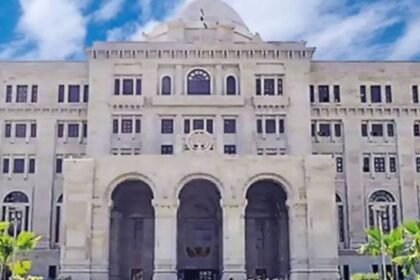 up:-अब-सभी-पीसीएस-अधिकारियों-के-भी-बनेंगे-स्मार्ट-कार्ड,-सचिवालय-प्रशासन-ने-अपने-पुराने-नियमों-में-किया-संशोधन