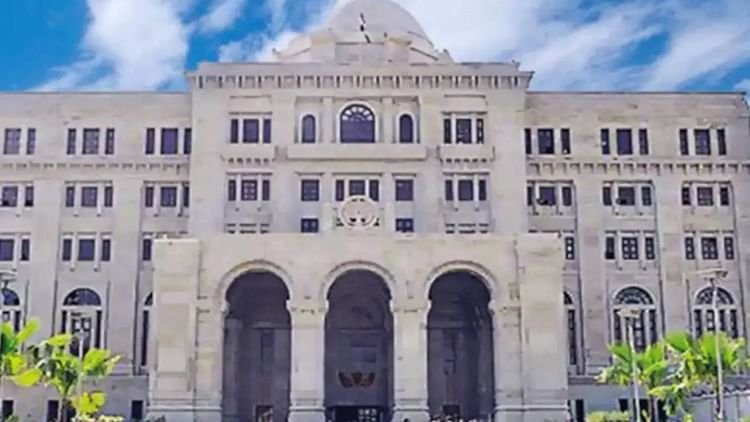 up:-अब-सभी-पीसीएस-अधिकारियों-के-भी-बनेंगे-स्मार्ट-कार्ड,-सचिवालय-प्रशासन-ने-अपने-पुराने-नियमों-में-किया-संशोधन