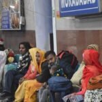 railways:-कोहरे-ने-बिगाड़ा-शेड्यूल,-यात्रियों-की-बढ़ने-लगी-मुसीबत,-राज्यरानी-एक्सप्रेस दो-व-नौचंदी-एक-घंटे-लेट