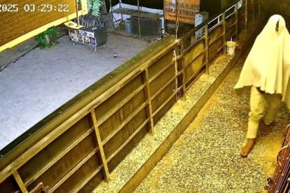 up:-मथुरा-में-50-लाख-की-चोरी…भतीजे-की-शादी-में-व्यस्त-ठेकेदार,-चोरों-ने-घर-के-तोड़-दिए-घर-के-ताले