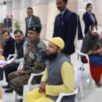 up-news:-जनता-दर्शन-में-सीएम-योगी-ने-सुनीं-लोगों-की-समस्याएं,-निस्तारण-के-लिए-अधिकारियों-को-किया-निर्देशित