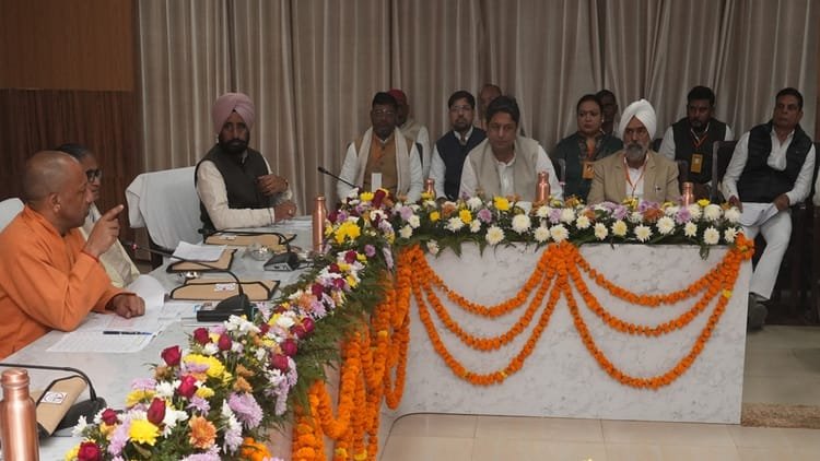 up:-एसआईआर-के-बहाने-योगी-ने-पार्टी-नेताओं-को-माइक्रो-मैनेजमेंट-का-दिया-मंत्र,-चुनावी-जमीन-तैयार-करने-में-जुटे