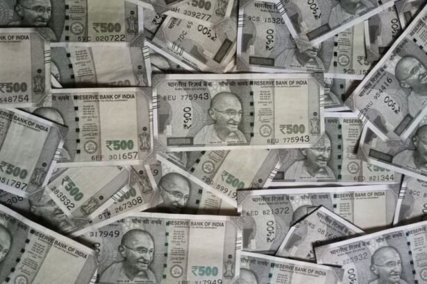 10,-20,-30,-40-और-50-साल-बाद-क्या-होगी-1-करोड़-रुपये-की-वैल्यू?-महंगाई-के-हिसाब-से-जानें-पूरा-कैलकुलेशन