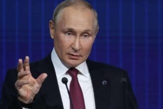 वेनेजुएला-और-अमेरिका-में-चरम-पर-पहुंचा-तनाव,-मादुरो-की-मदद-को-आ-गए-पुतिन;-ट्रंप-के-खेमे-में-खलबली