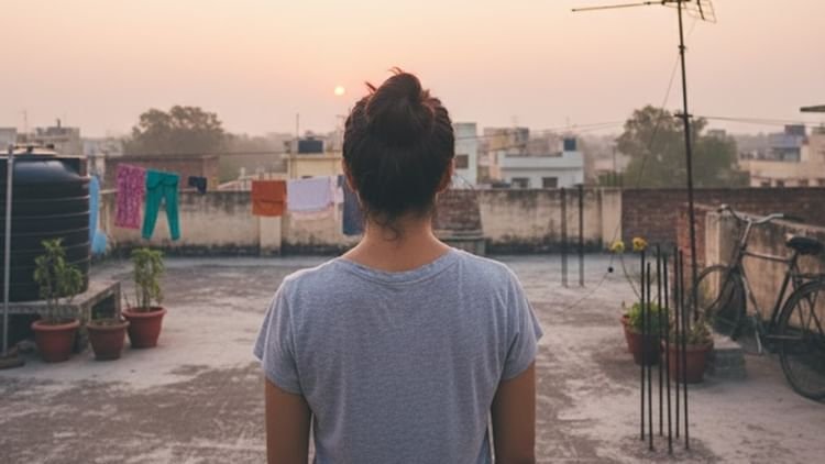 moradabad:-घर-में-अकेली-थी-महिला,-अचानक-आ-गया-ननदोई,-कर-डाली-गंदी-हरकत.-शिकायत-पर-ससुराली-भी-हुए-खिलाफ