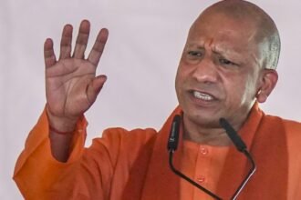 “2017-के-पहले-यूपी-में-बिजली-नहीं-थी,-क्योंकि-डकैती-अंधेरे-में-ही-होती-है”,-cm-योगी-का-विपक्ष-पर-करारा-हमला