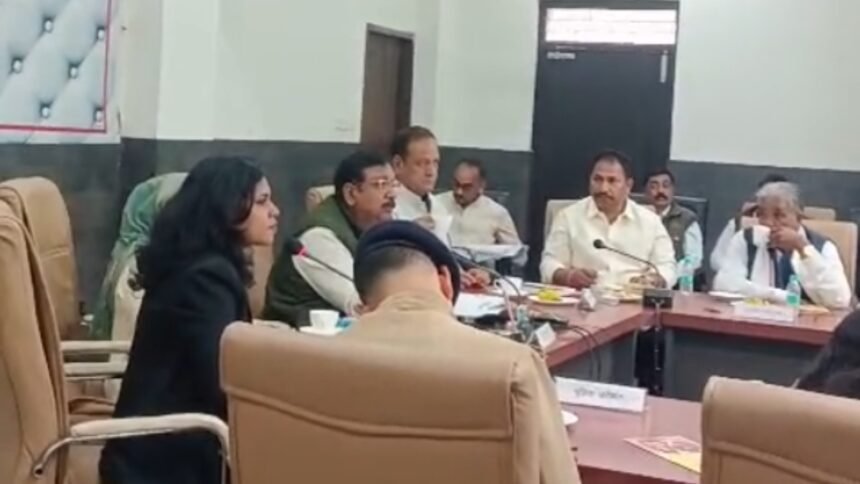 कर्नल-सोफिया-पर-विवादित-बयान-देने-वाले-विजय-शाह-ने-अब-लाडली-बहनों-को-धमकाया,-सुनिए-क्या-कहा?