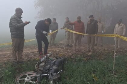 sambhal:-मुठभेड़-के-बाद-50-हजार-का-इनामी-पकड़ा,-पैर-में-लगी-गोली,-बरेली-निवासी-ने-तमंचा-दिखा-लूटे-थे-गहने