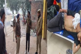 hathras:-दिनदहाड़े-कैंटीन-पर-फायरिंग,-सामान-खरीद-रहे-ग्राहक-के-कंधे-से-गोली-हुई-पार,अलीगढ़-मेडिकल-को-रेफर