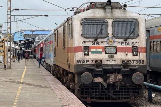 सीट-कन्फर्म-हुई-या-नहीं,-10-घंटे-पहले-ही-आ-जाएगा-मैसेज,-रेलवे-ने-लागू-किया-नया-चार्टिंग-सिस्टम