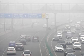 दिल्ली-की-हवा-में-नहीं-कम-हो-रहा-जहर,-प्रशासन-के-सारे-प्रयास-विफल,-अभी-भी-aqi-400-के-पार