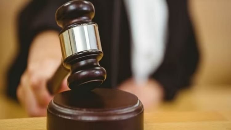 high-court-:-दुष्कर्म-पीड़िता-की-आयु-साबित-करना-जरूरी, प्रधानाचार्य-को-तलब-कर-बयान-दर्ज-करने-का-आदेश