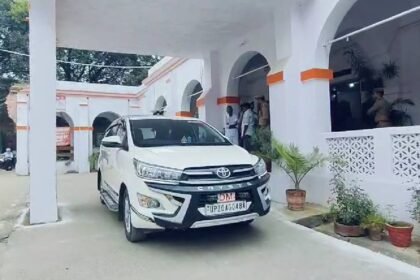 बिजनौर-जिले-के-डीएम-का-सरकारी-आवास-होगा-कुर्क,-कोर्ट-ने-जसजीत-कौर-को-किया-तलब;-पीड़ित-को-मिलेगा-मुआवजा