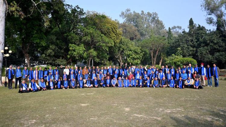 kanpur:-आईआईटी-के-1986-बैच-के-छात्रों-ने-दी-11-करोड़-की-गुरुदक्षिणा,-संस्थान-के-उत्थान-के-लिए-दी-राशि