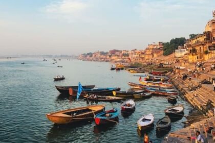 up:-वाराणसी-में-50-से-ज्यादा-धार्मिक-स्थलों-के-कुछ-हिस्से-का-होता-है-व्यवसायिक-इस्तेमाल;-शुरू-किया-गया-सर्वे