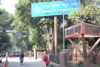 up:-रीढ़-व-हड्डी-की-सर्जरी-में-बड़ी-राहत,-iit-देगा-स्वदेशी-थ्रीडी-इम्प्लांट,-सुरक्षित-और-किफायती-होगा-ऑपरेशन