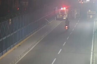 kanpur:-वाहन-चेकिंग-के-दौरान-बैरियर-तोड़ते-हुए-लग्जरी-कार-ने-अटल-घाट-चौकी-प्रभारी,-दरोगा-व-होमगार्ड-को-कुचला