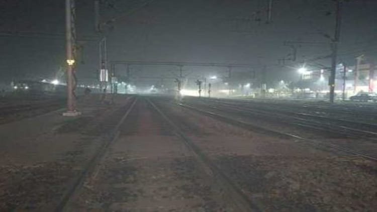 शाहजहांपुर-हादसा:-ट्रेन-से-कटकर-पांच-लोगों-की-मौतों-के-बाद-बंद-कराई-गई-रेलवे-क्रॉसिंग,-मंडल-स्तर-से-होगी-जांच