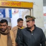 etawah:-भरभराकर-गिरी-80-साल-पुराने-मकान-की-छत;-मलबे-में-दबकर-महिला-की-मौत,-पति-और-बेटा-गंभीर-घायल
