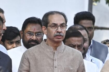 ‘महाराष्ट्र-की-भलाई-के-लिए-मैं-बुरा-बन-गया-तो-भी-चलेगा,-आप-धोखा-मत-करिए’,-उद्धव-ने-खेला-इमोशनल-कार्ड