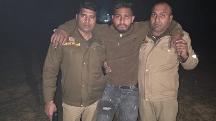 budaun-news:-किन्नर-के-घर-डकैती-कांड-का-आरोपी-नाशिद-मुठभेड़-में-गिरफ्तार,-पैर-में-गोली-लगने-से-घायल