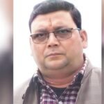 तेज-रफ्तार-का-कहर:-पिकअप-की-टक्कर-से-बाइक-सहित-दूर-जा-गिरा-शिक्षक,-हादसे-में-हुई-मौत;-परिवार-में-मचा-कोहराम