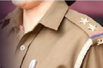 agra:-इंस्पेक्टर-को-क्लीन-चिट,-अपर-पुलिस-आयुक्त-करेंगे-जांच…दरोगा-नीतू-प्रकरण-में-आया-नया-मोड़